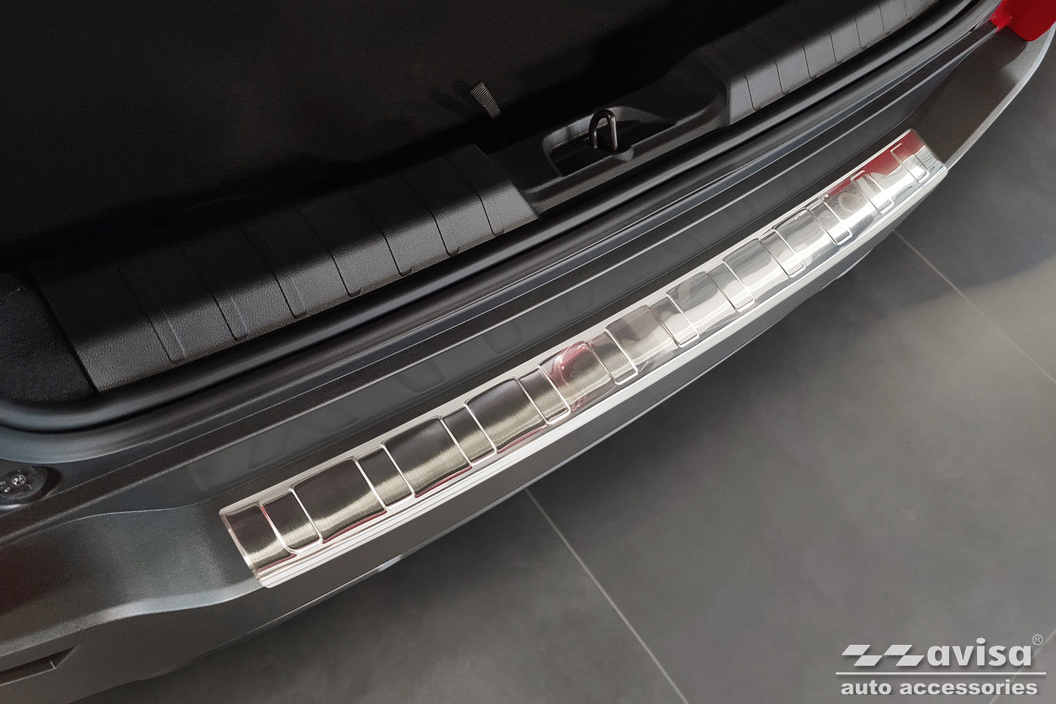 protector de parachoques trasero JEEP AVENGER EV plata