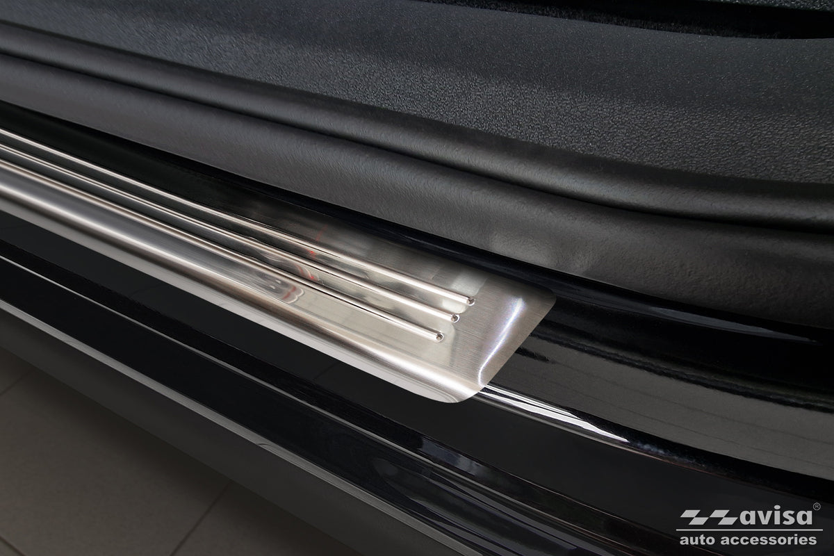Protector umbral de puertas en relieve VW TIGUAN plata satinado 2024+