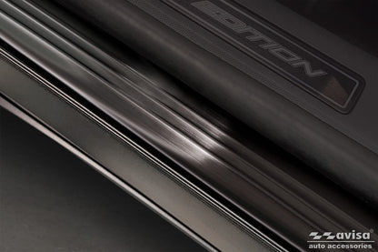 Protector umbral de puertas en relieve FORD MUSTANG Mach-E negro