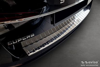protector de parachoques trasero SKODA SUPERB combi plata espejo 2019-24