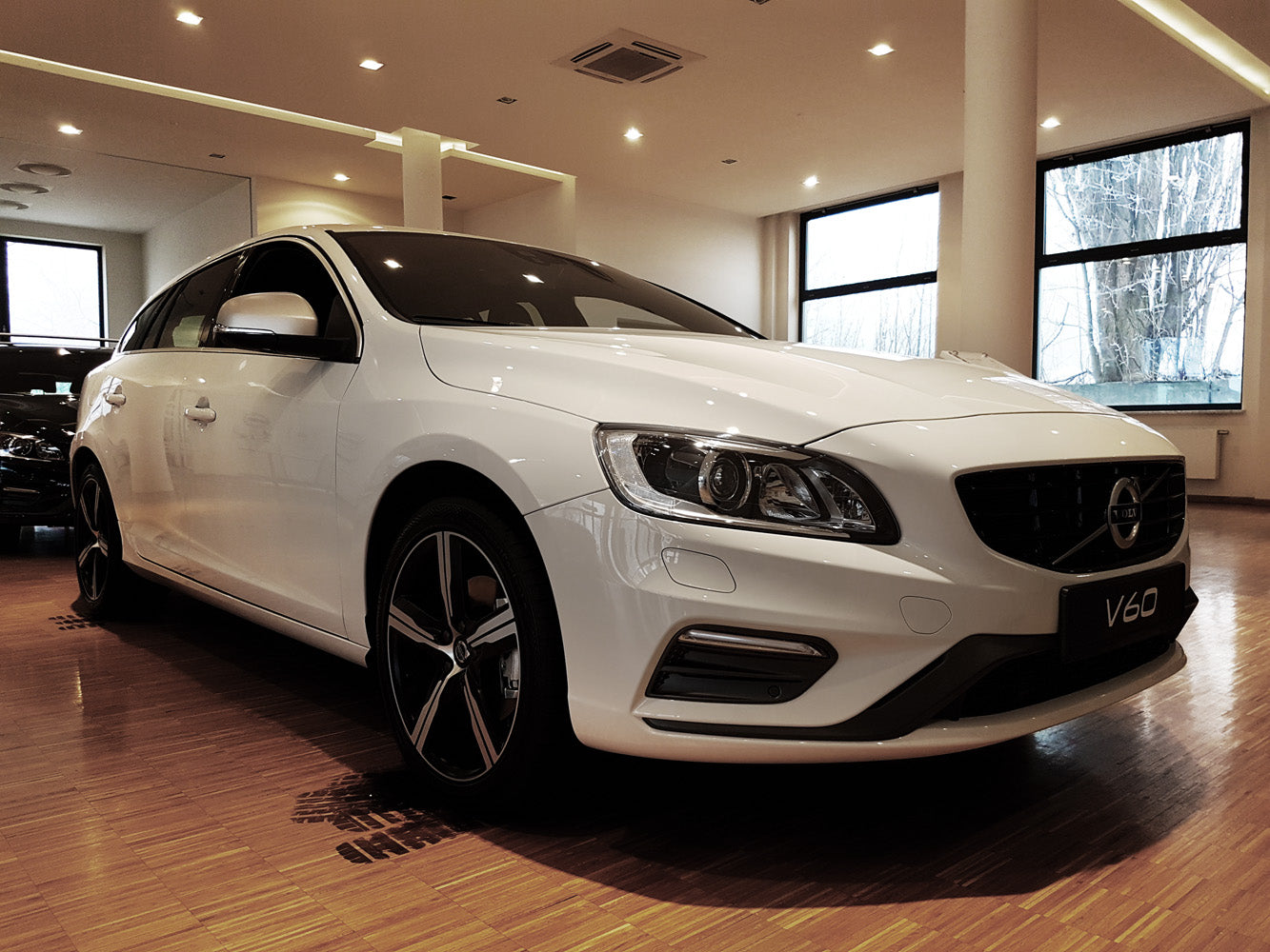 protector de parachoques trasero VOLVO V60 negro 2013-18