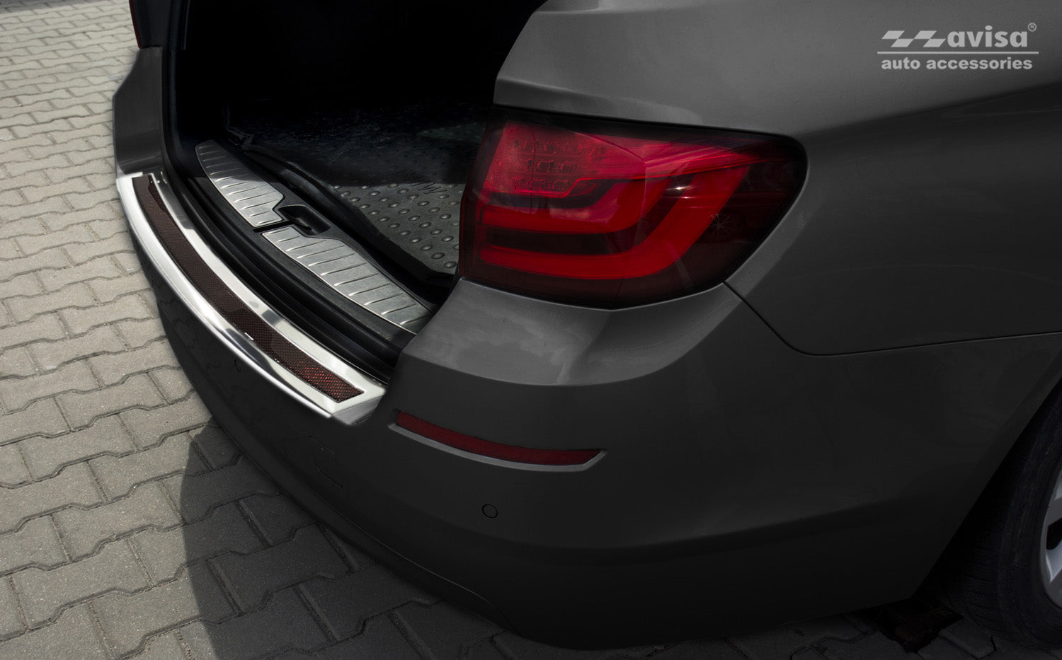 protector de parachoques trasero BMW 5 F11 touring espejo acero, rojo&negro fibra de carbono