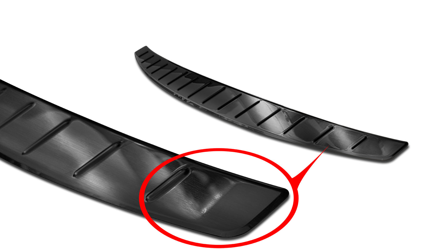 protector de parachoques trasero MERCEDES CLA negro 2019+