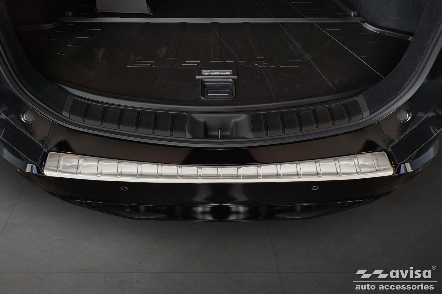protector de parachoques trasero LEXUS RZ plata