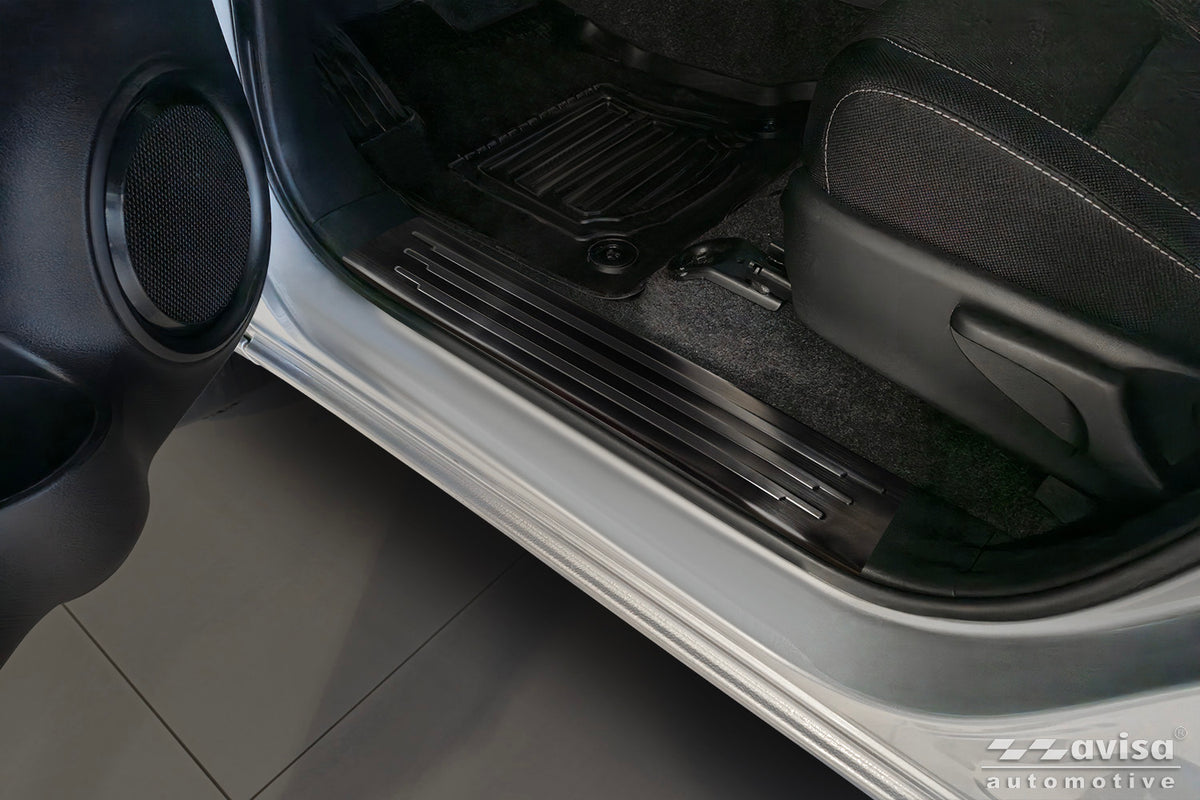 Protector umbral de puertas TOYOTA HILUX plata satinado
