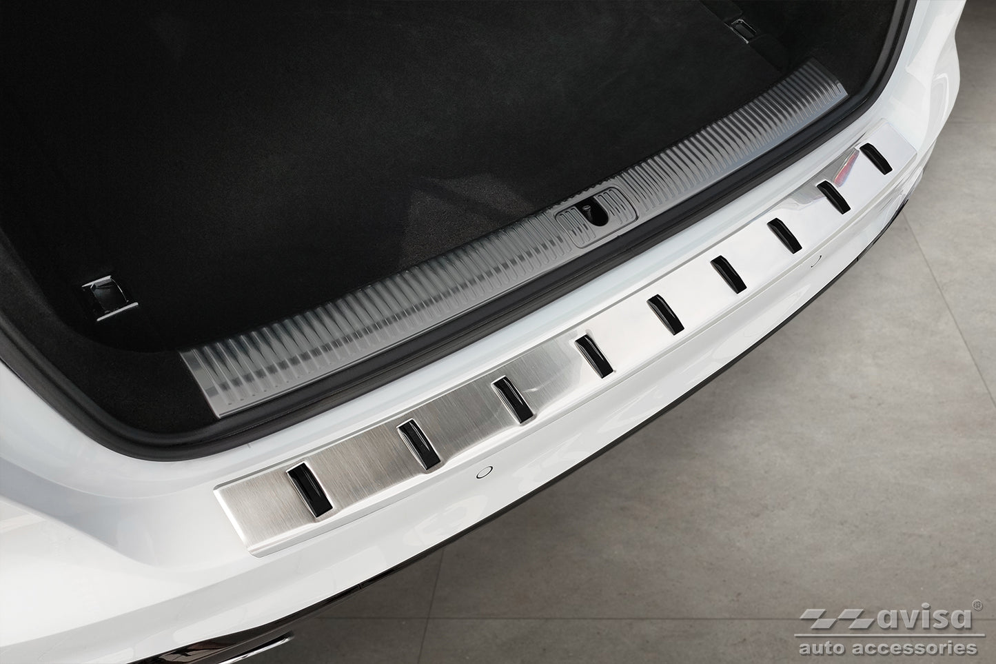 protector de parachoques trasero AUDI A4 B9 Avant plata satinado