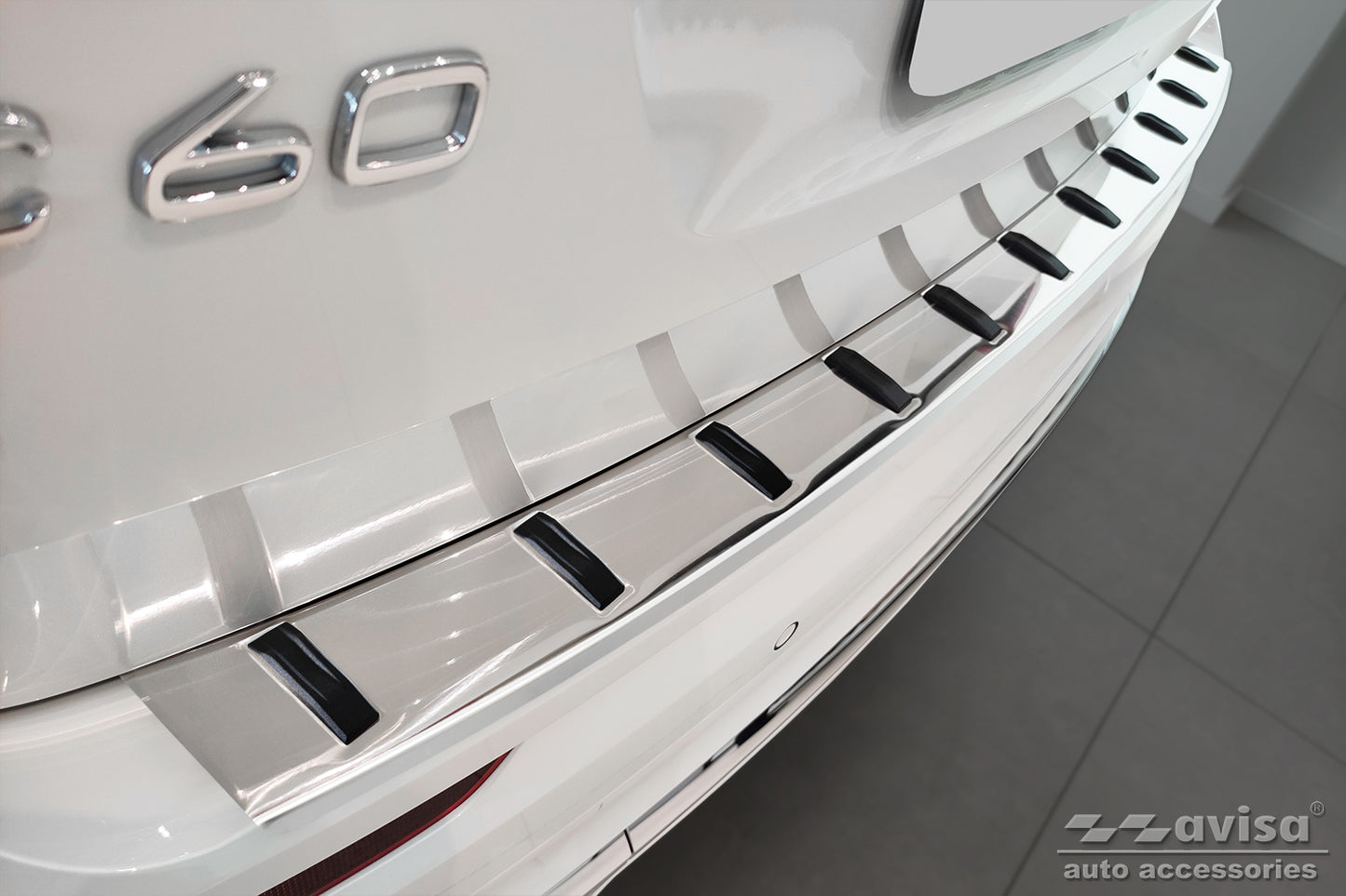 protector de parachoques trasero VOLVO XC60 R-Desgn plata
