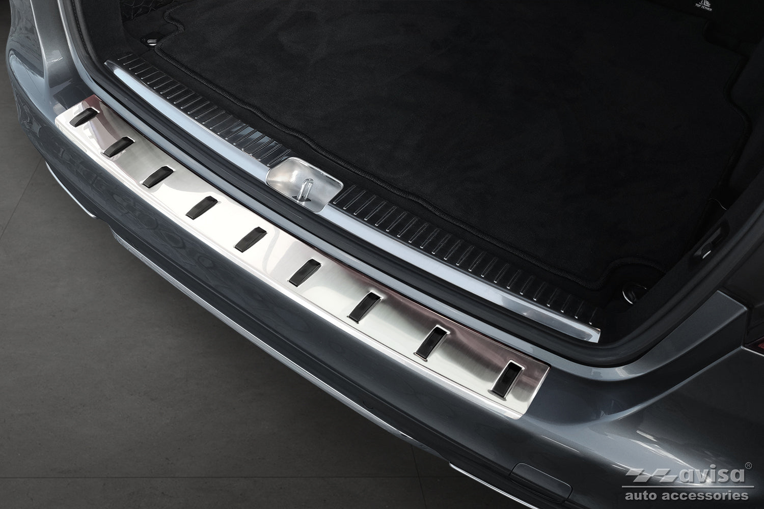 protector de parachoques trasero MERCEDES CLASE C W205 plata
