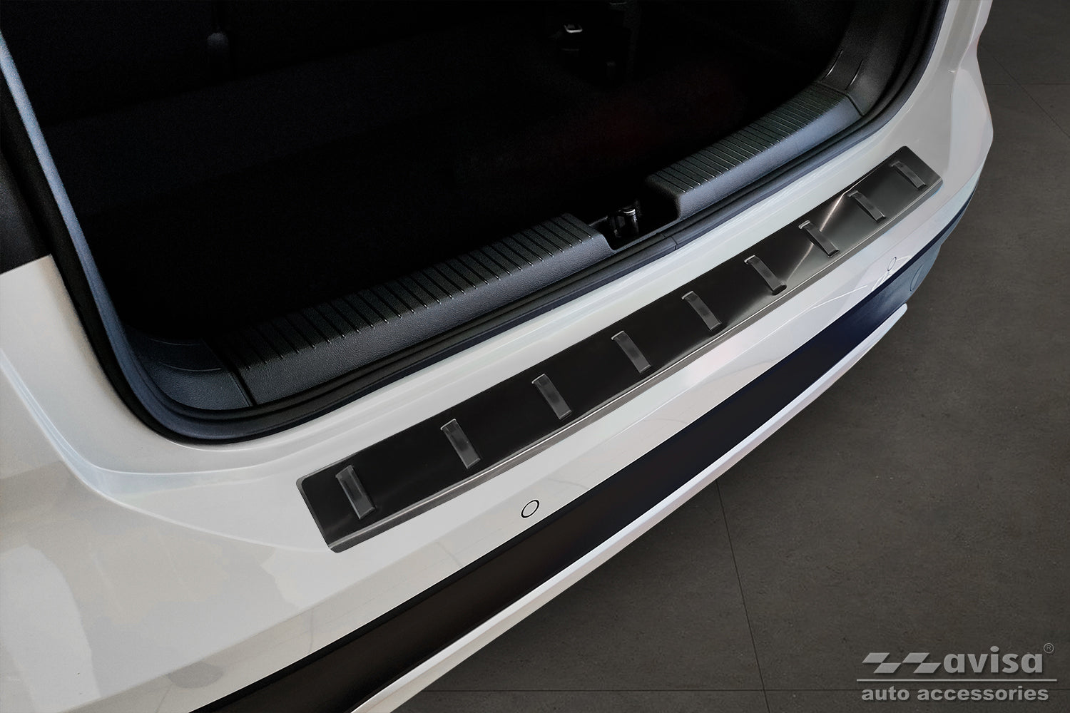protector de parachoques trasero VW T-Cross negro 2024+
