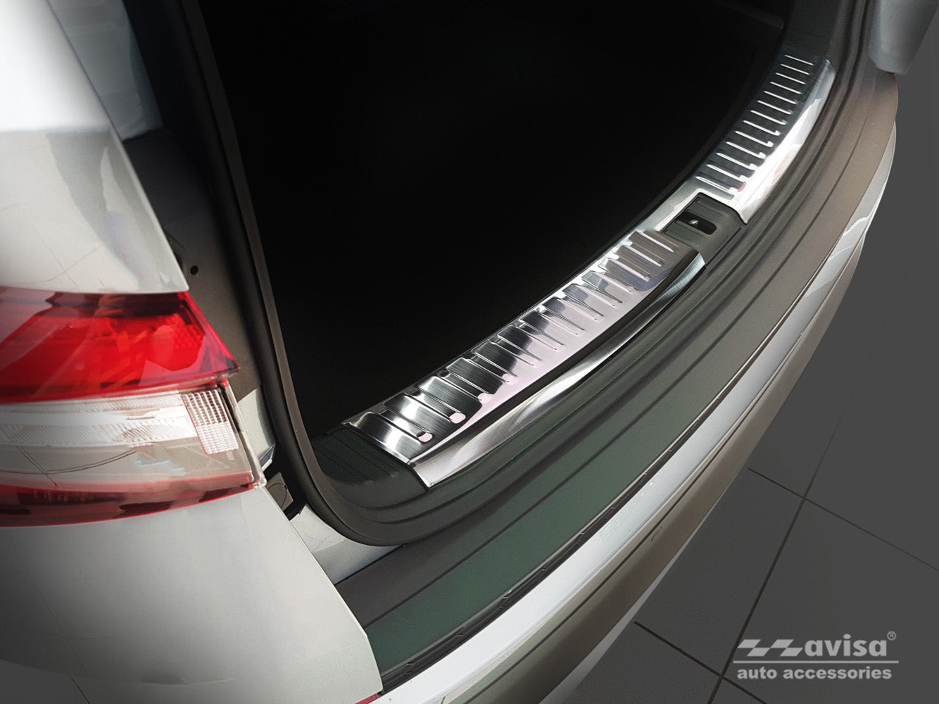 protector de parachoques trasero SKODA KODIAQ crossover plata satinado