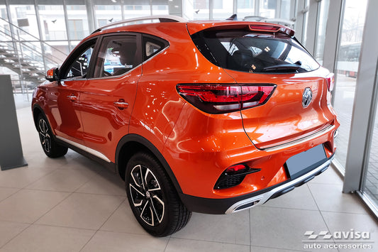 protector de parachoques trasero MG ZS plata satinado 2019-24
