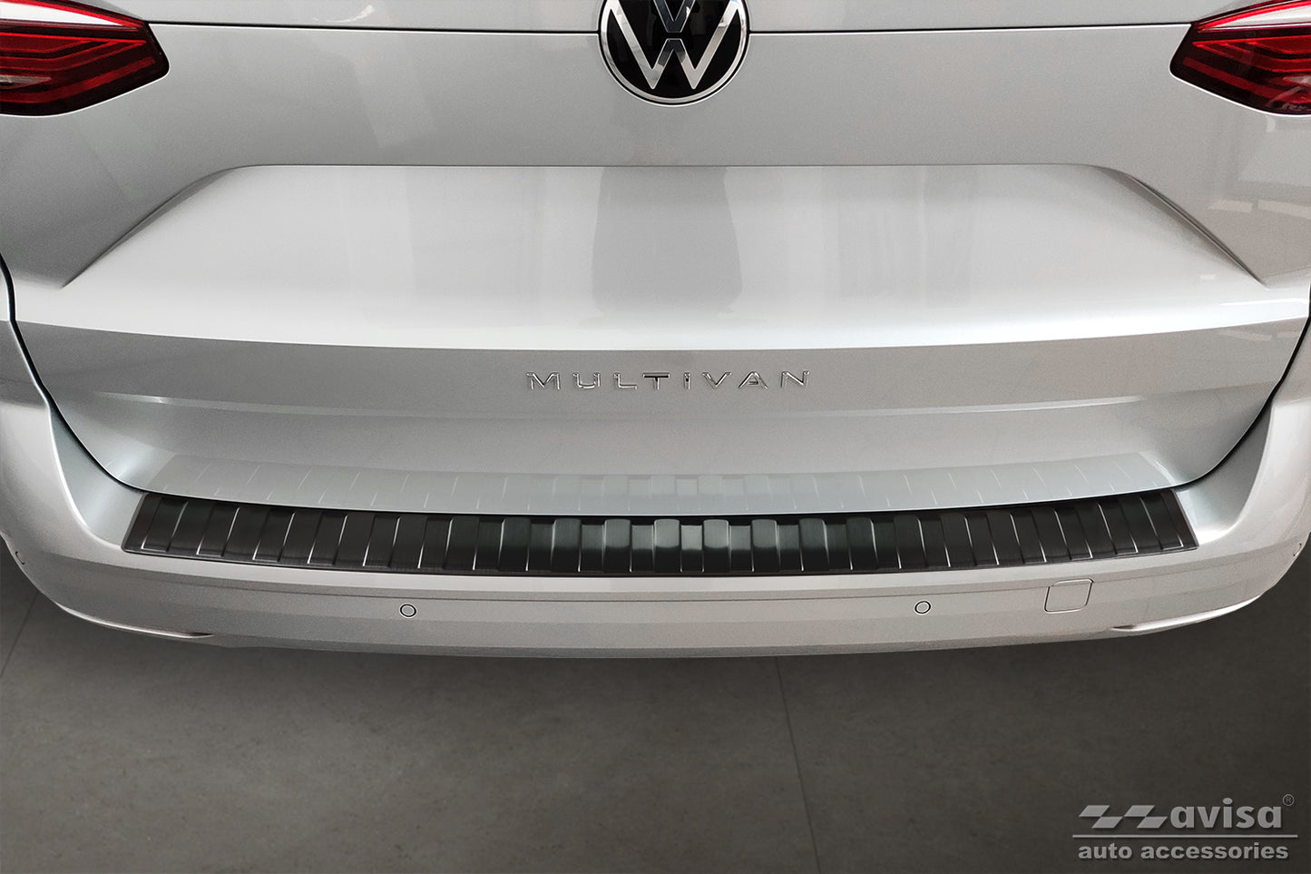 protector de parachoques trasero VW MULTIVAN T7 negro