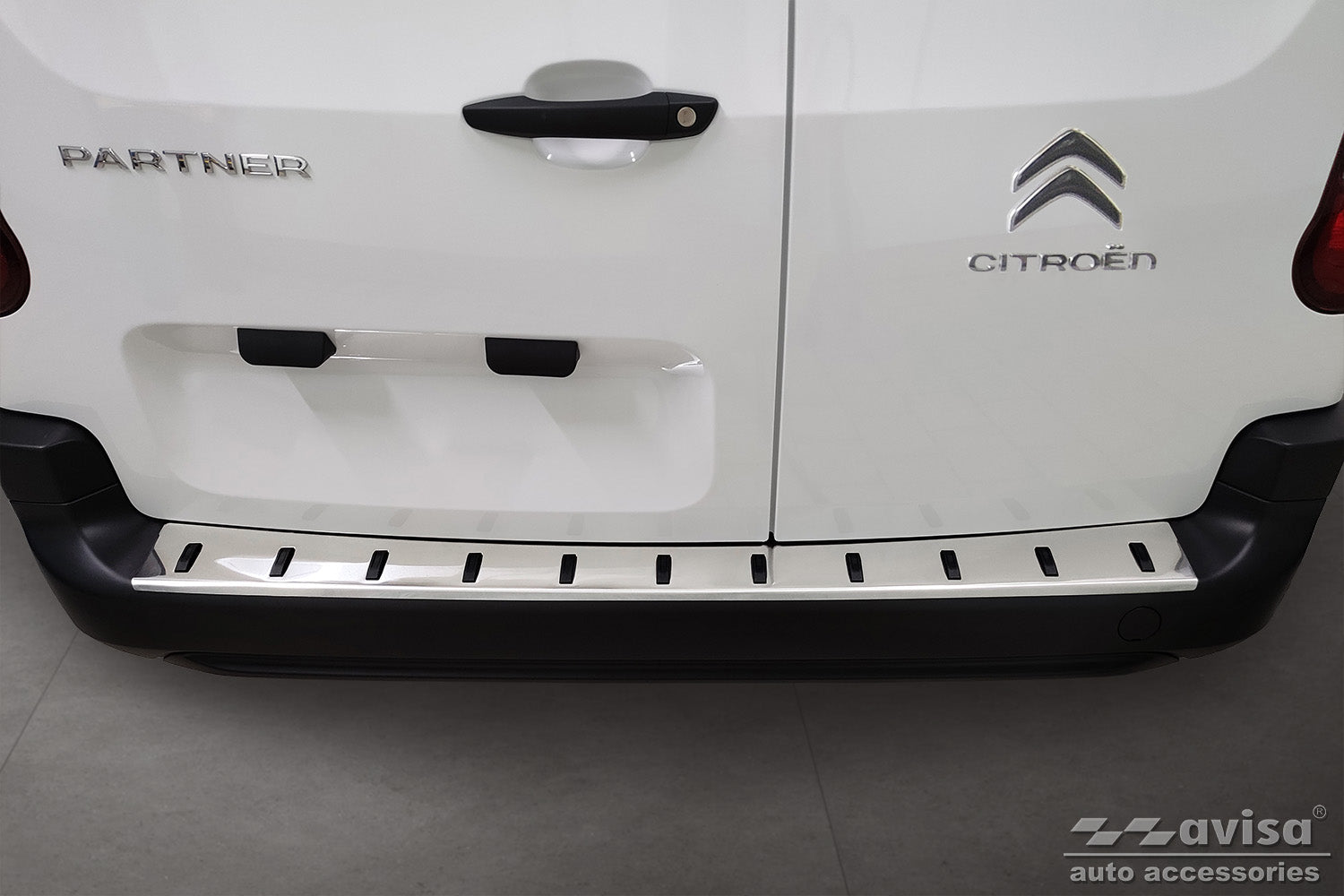 protector de parachoques trasero TOYOTA PROACE CITY plata satinado