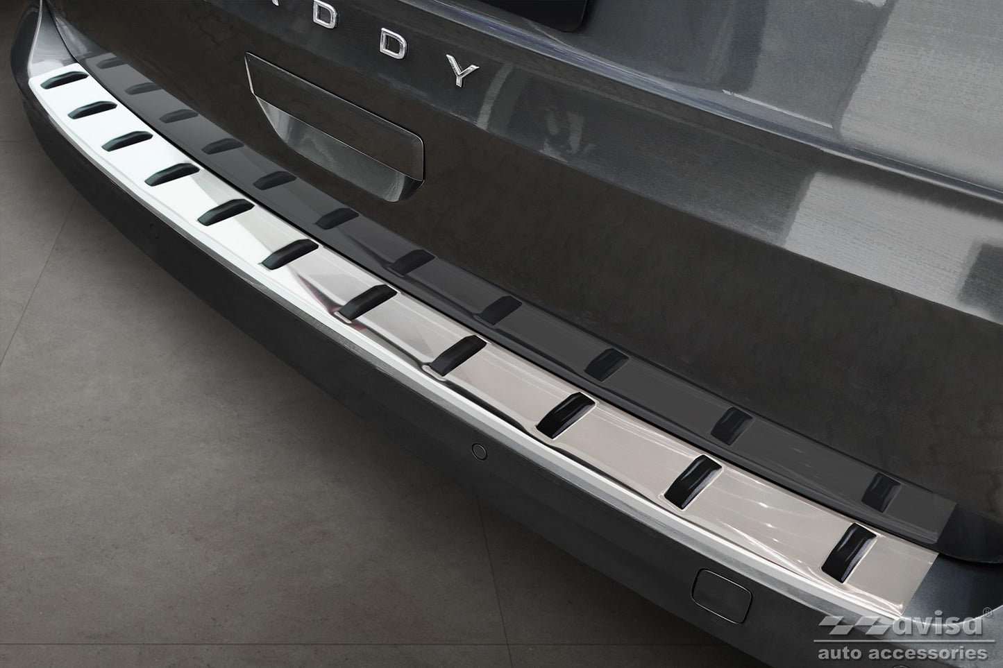 protector de parachoques trasero VW CADDY CARGO V plata