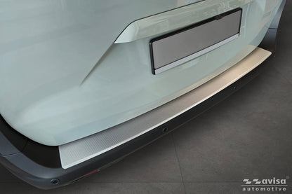 protector de parachoques trasero FORD TOURNEO COURER plata satinado 2023+