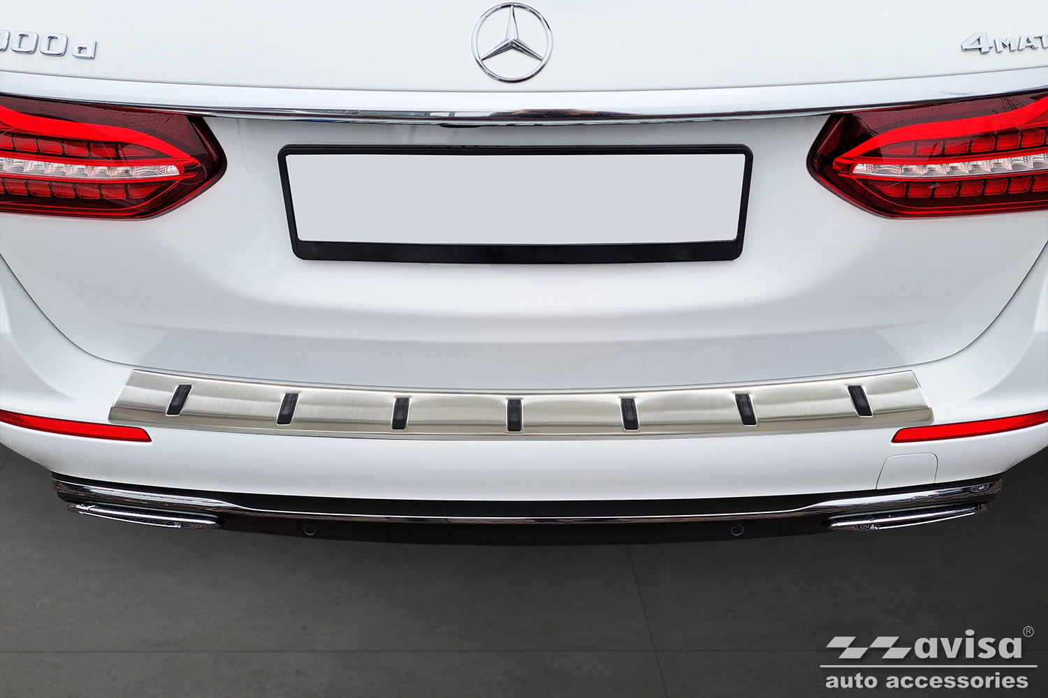 protector de parachoques trasero MERCEDES E53 S213 AMG plata