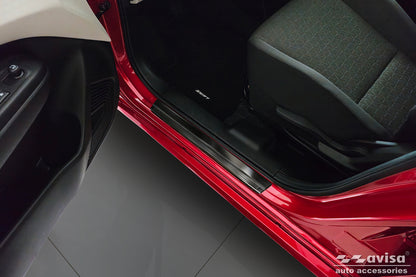Protector umbral de puertas en relieve SUZUKI SWIFT hatchback negro