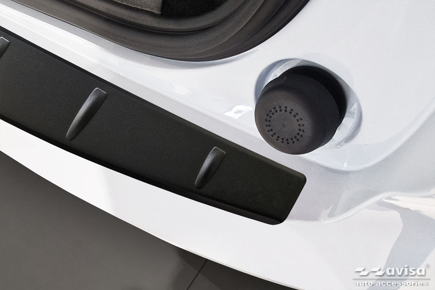 protector de parachoques trasero VOLVO EX 30 2023+ negro mate