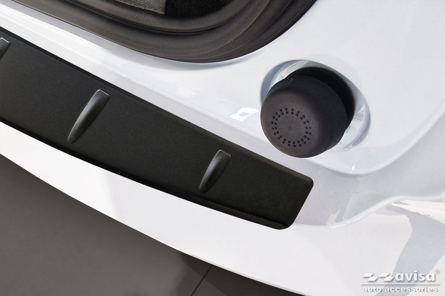 protector de parachoques trasero VOLVO EX 30 2023+ negro mate