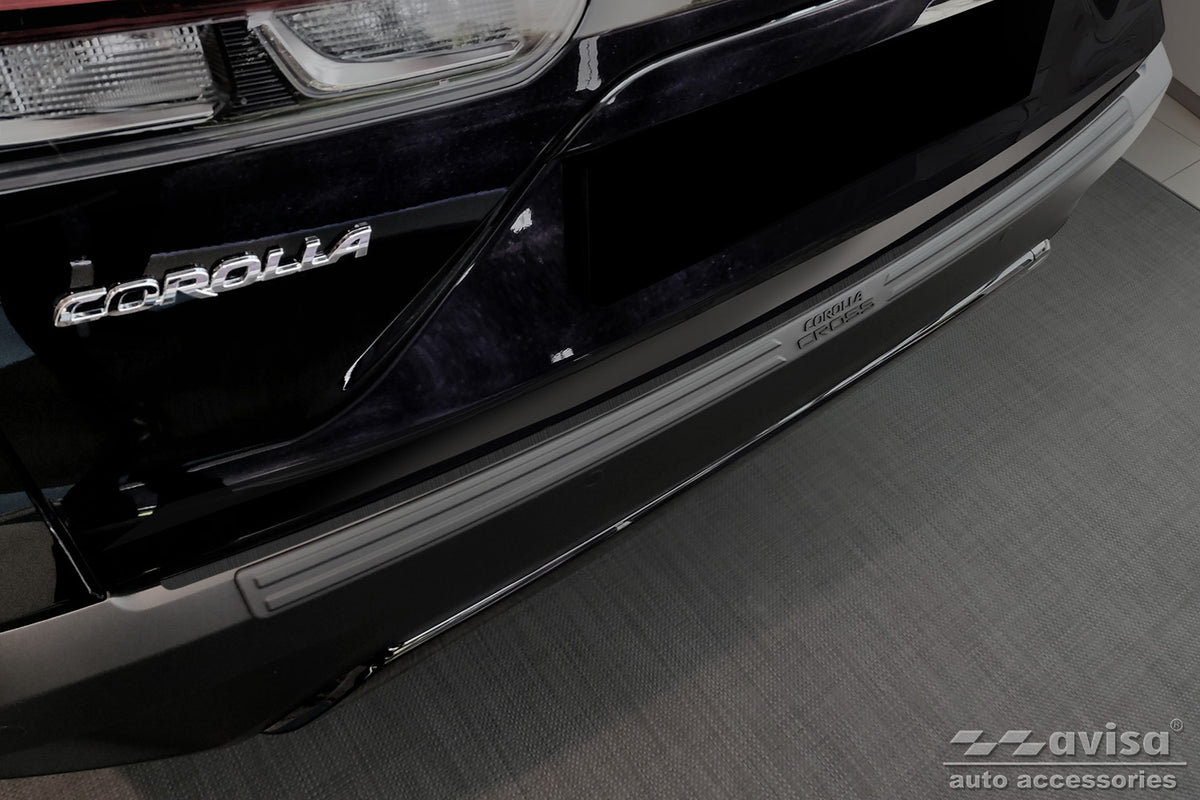 protector de parachoques trasero TOYOTA COROLLA CROSS (XG1TJ) negro