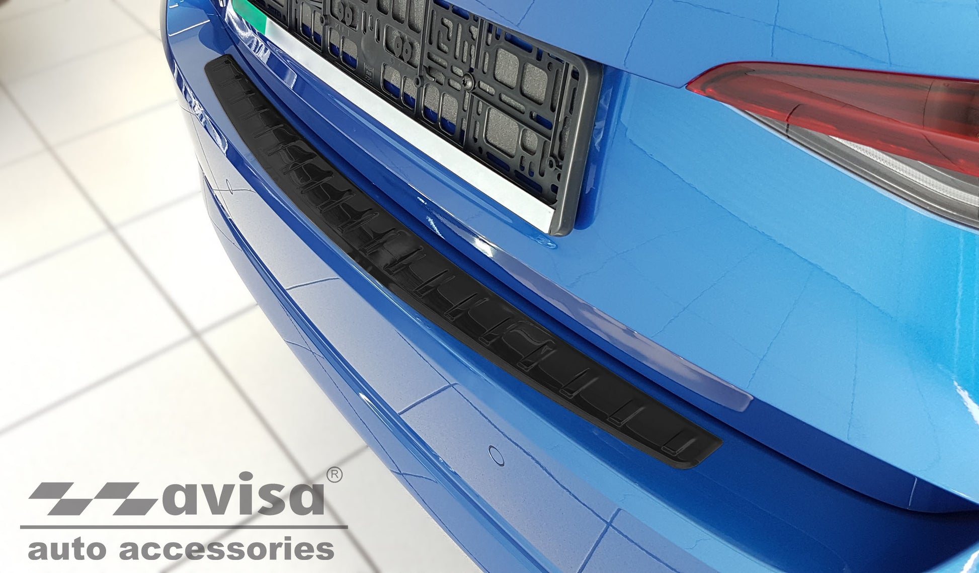 protector de parachoques trasero SKODA OCTAVIA liftback negro 2019-24