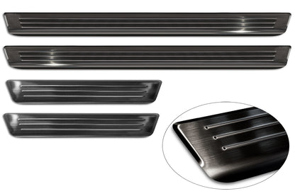 Protector umbral de puertas en relieve VW TIGUAN negro 2024+