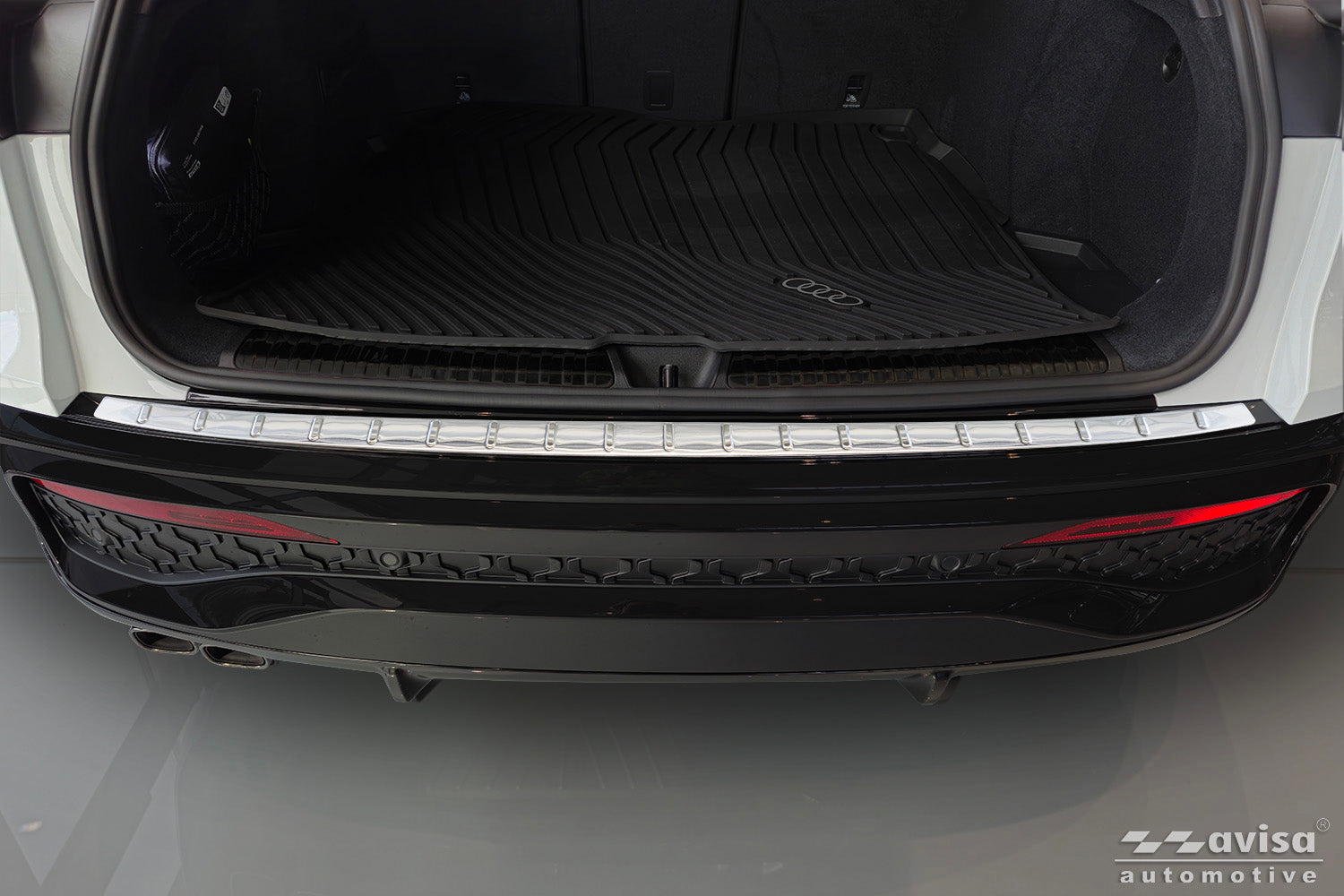 protector de parachoques trasero AUDI Q5 plata satinado