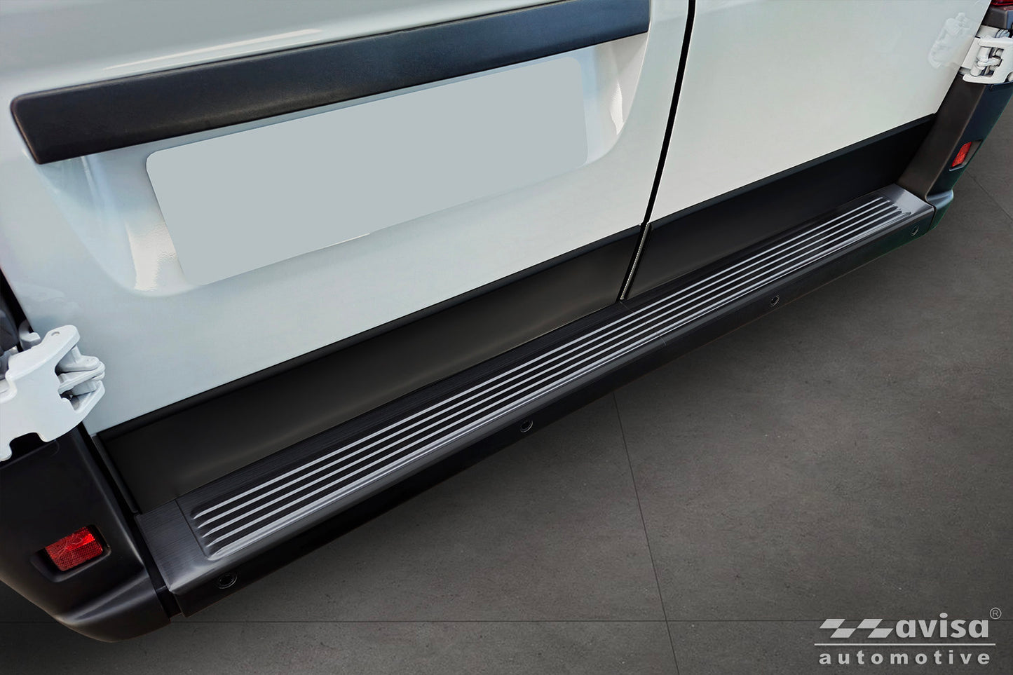 protector de parachoques trasero FIAT DUCATO negro