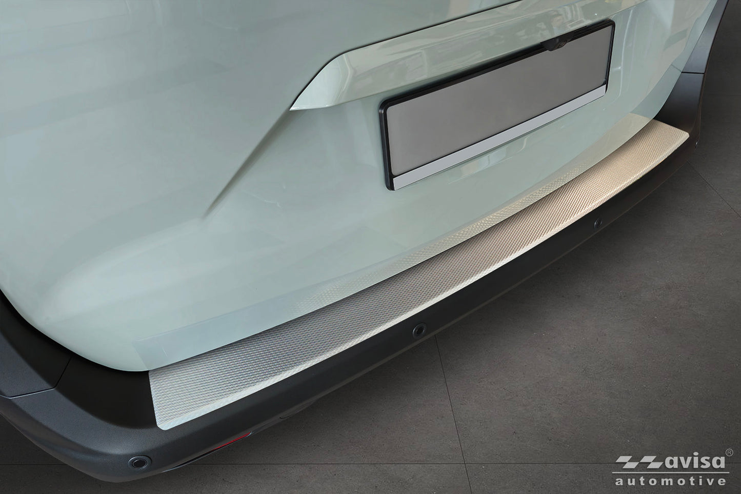 protector de parachoques trasero FORD TOURNEO COURER plata satinado 2023+