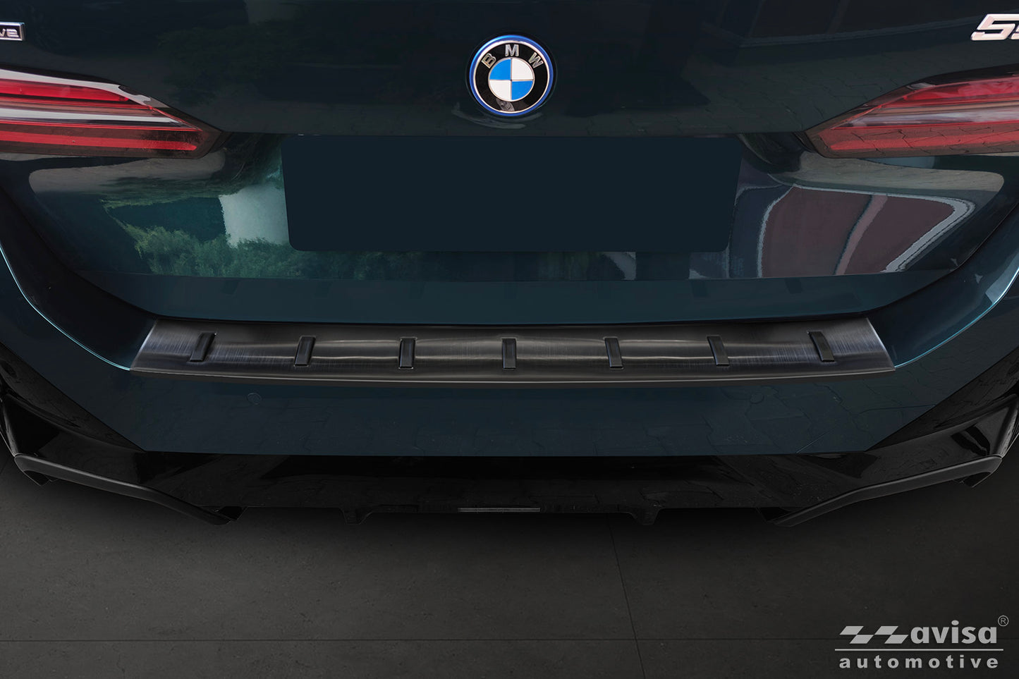 protector de parachoques trasero BMW 5 G61 negro
