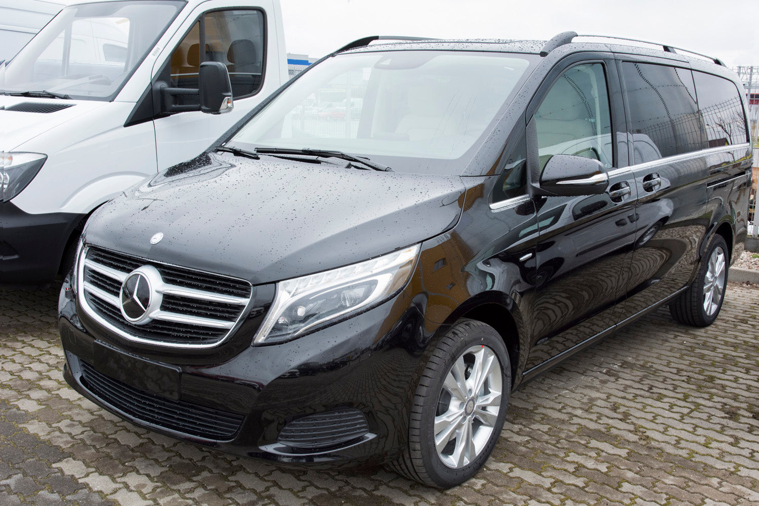 protector de parachoques trasero MERCEDES CLASE V W447 negro 2024+