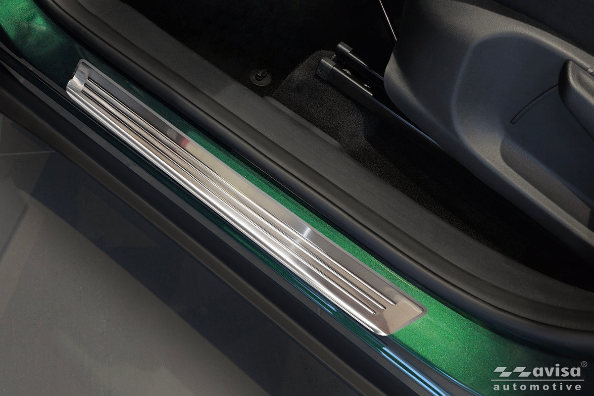 Protector umbral de puertas en relieve HYUNDAI KONA plata satinado