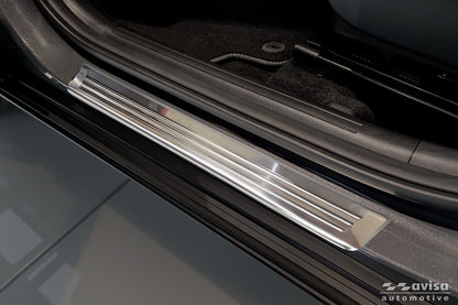Protector umbral de puertas en relieve MG ZS plata satinado