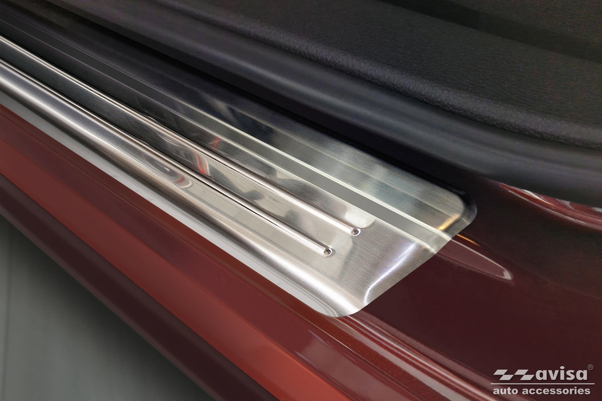 Protector umbral de puertas en relieve NISSAN JUKE plata satinado