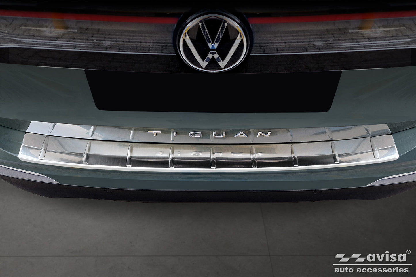 protector de parachoques trasero VW TIGUAN plata satinado 2024+