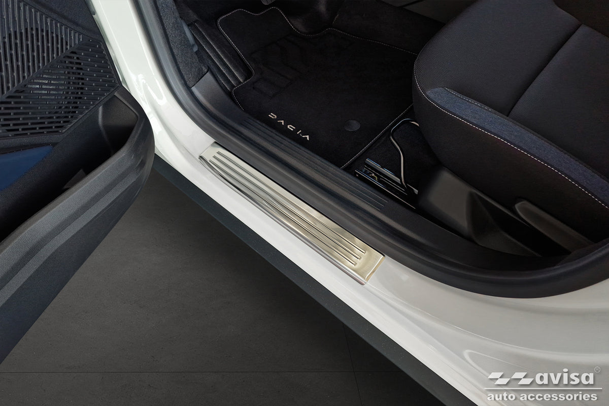Protector umbral de puertas en relieve DACIA DUSTER plata