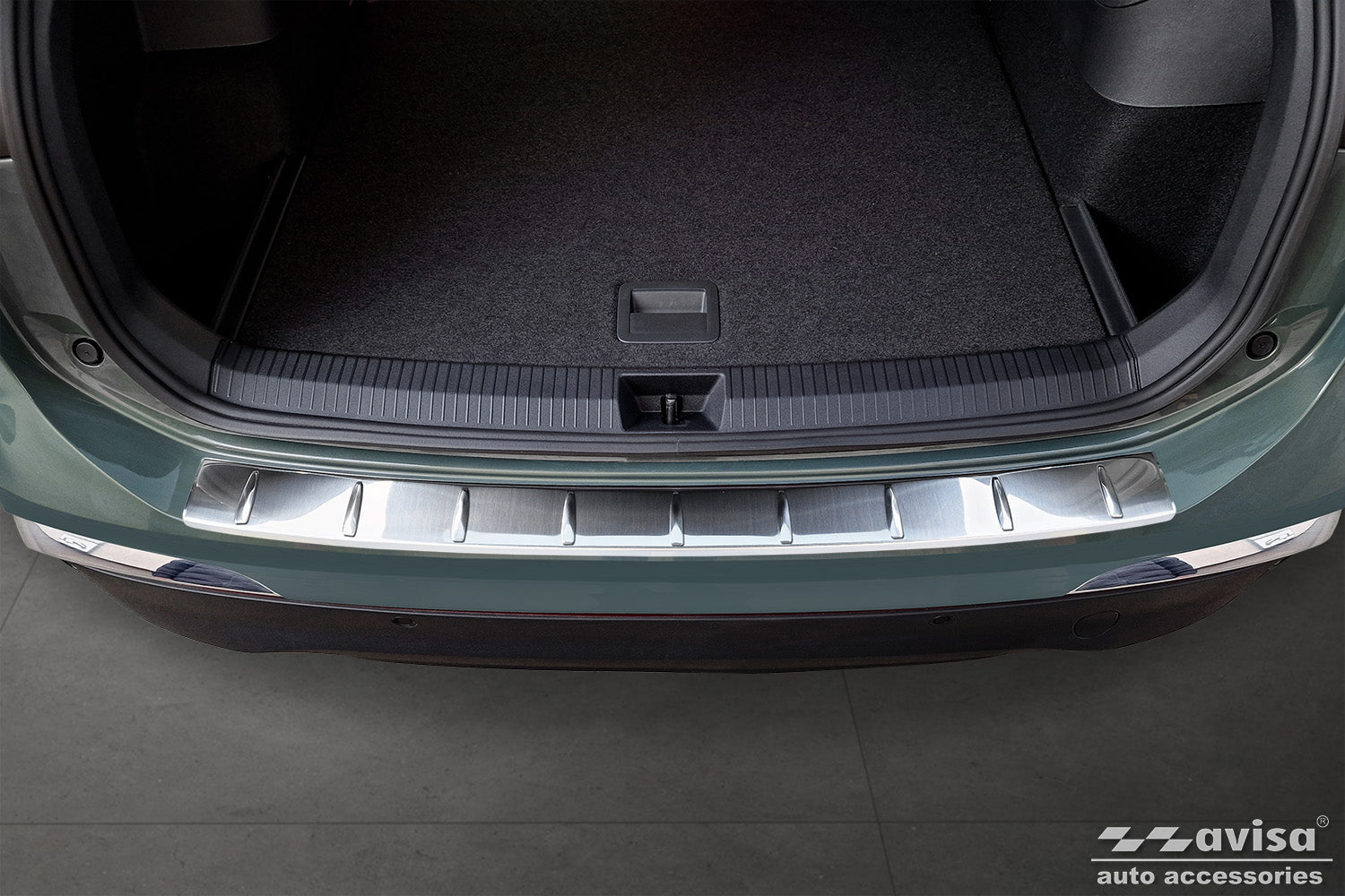 protector de parachoques trasero VW TIGUAN plata satinado 2024+