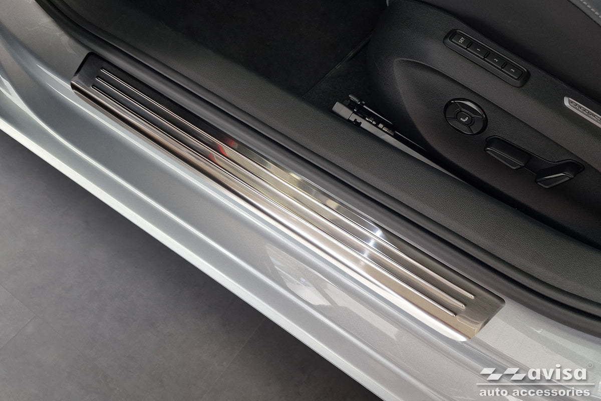 Protector umbral de puertas en relieve SKODA SUPERB COMBI plata satinado