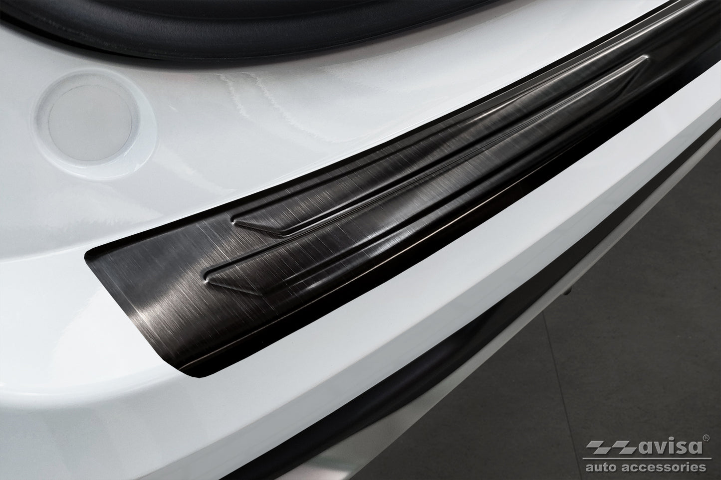 protector de parachoques trasero LEXUS NX (AZ20) negro