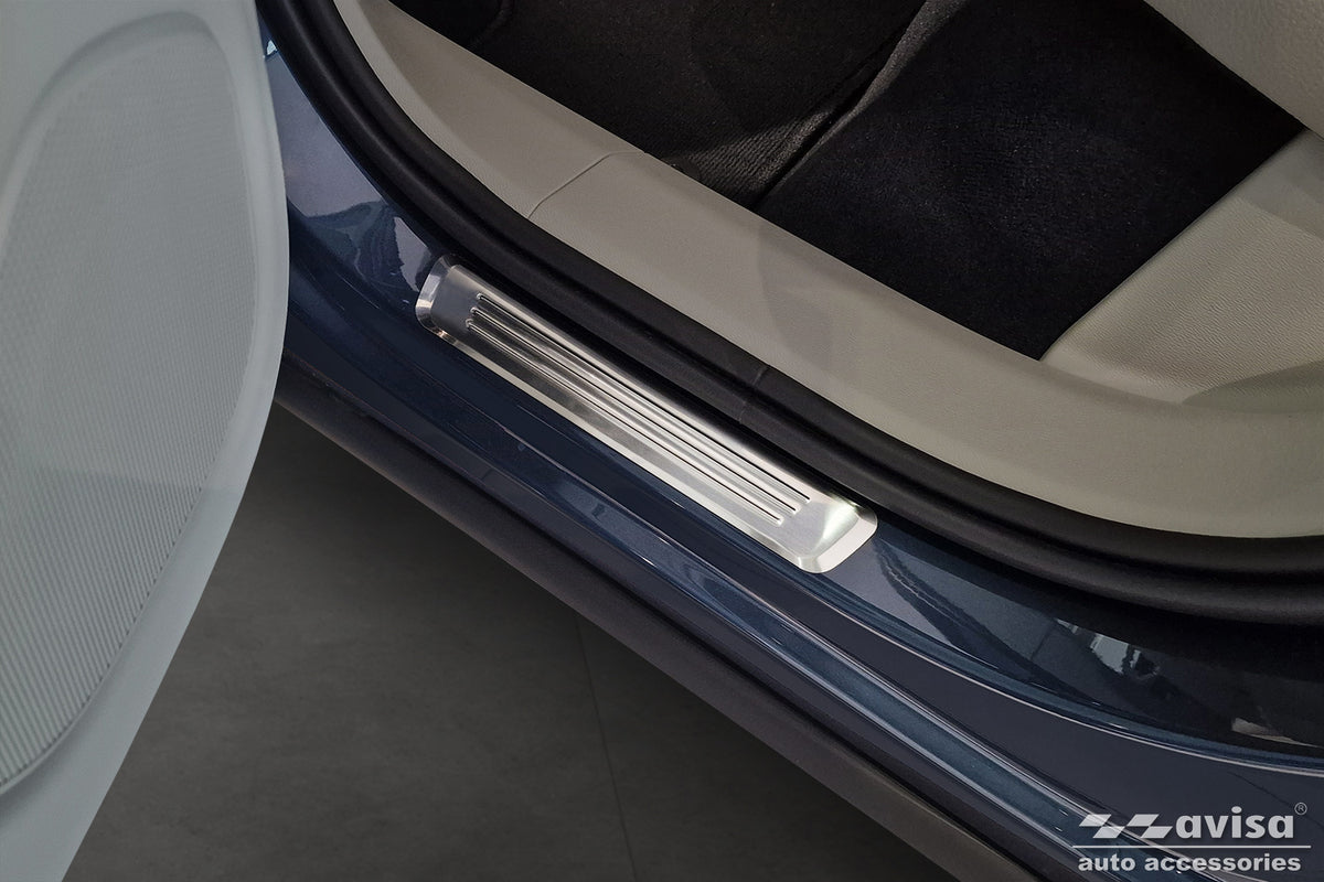 Protector umbral de puertas en relieve VOLVO XC60 Plug-n Hybrid plata satinado