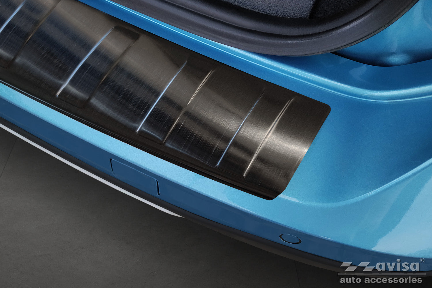 protector de parachoques trasero FORD TOURNEO CONNECT negro