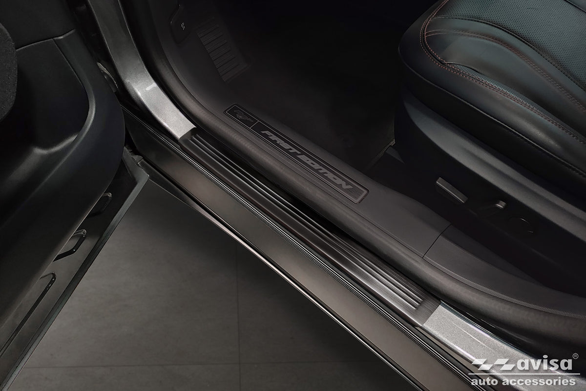 Protector umbral de puertas en relieve FORD MUSTANG Mach-E negro