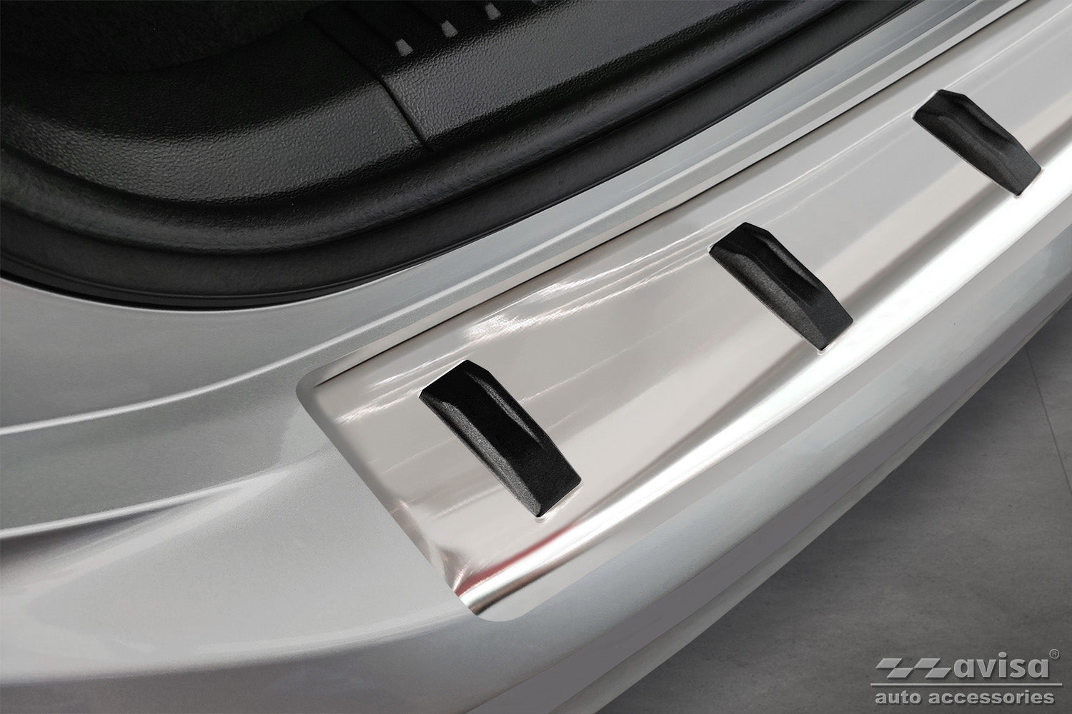 protector de parachoques trasero FORD FOCUS turnier plata