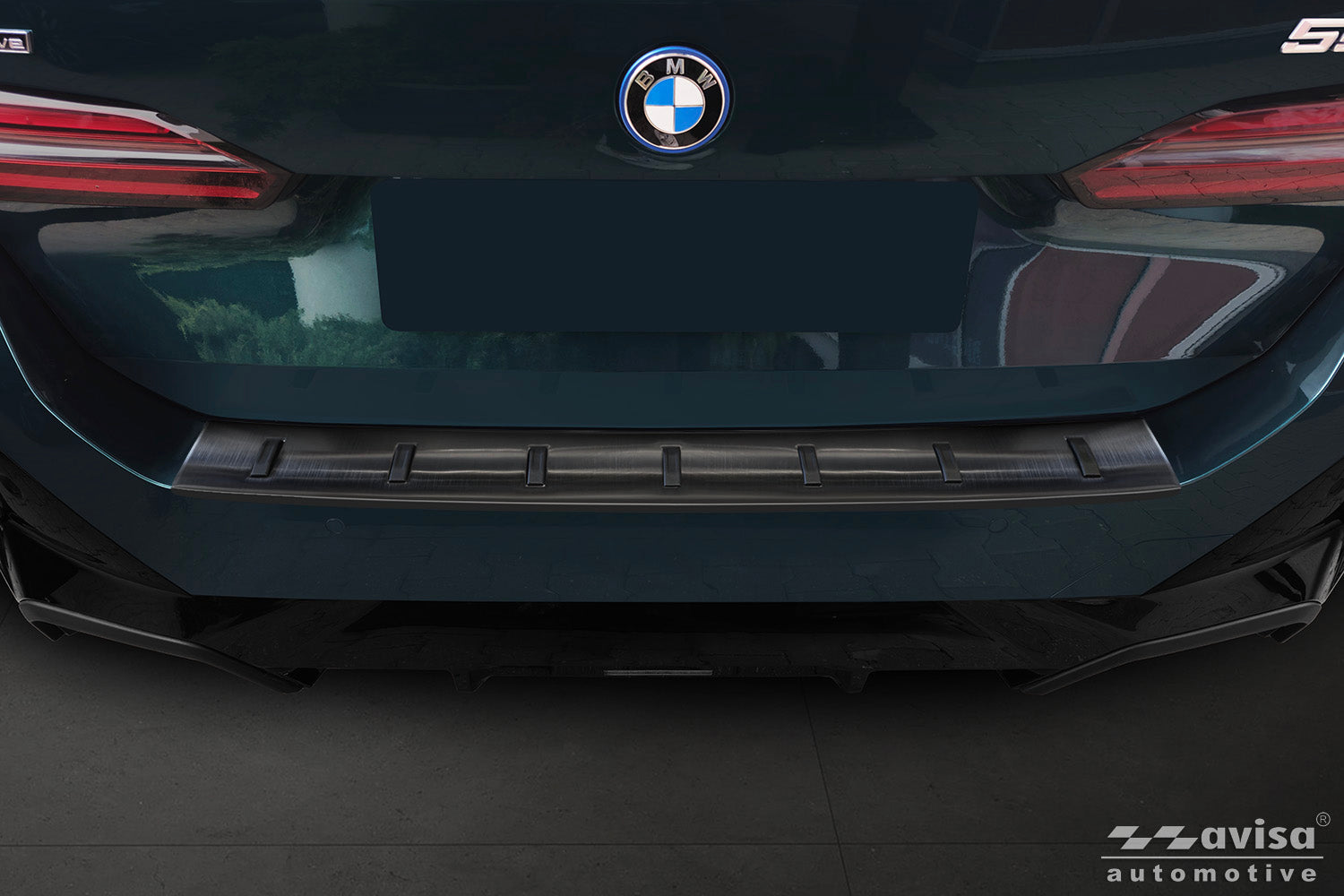 protector de parachoques trasero BMW 5 G61 negro