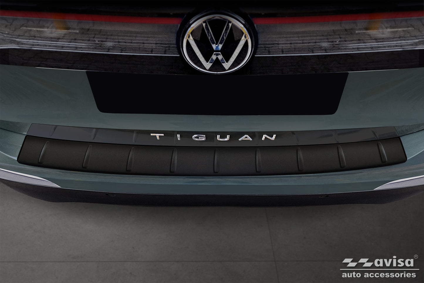 protector de parachoques trasero VW TIGUAN negro mate