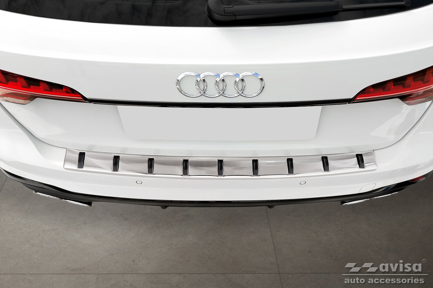 protector de parachoques trasero AUDI A4 B9 Avant plata satinado