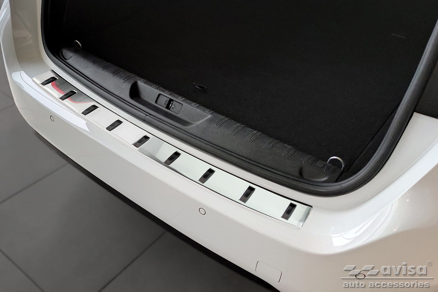 protector de parachoques trasero PEUGEOT 308 SW combi plata