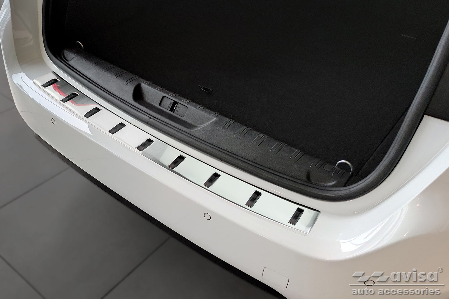 protector de parachoques trasero PEUGEOT 308 SW combi plata
