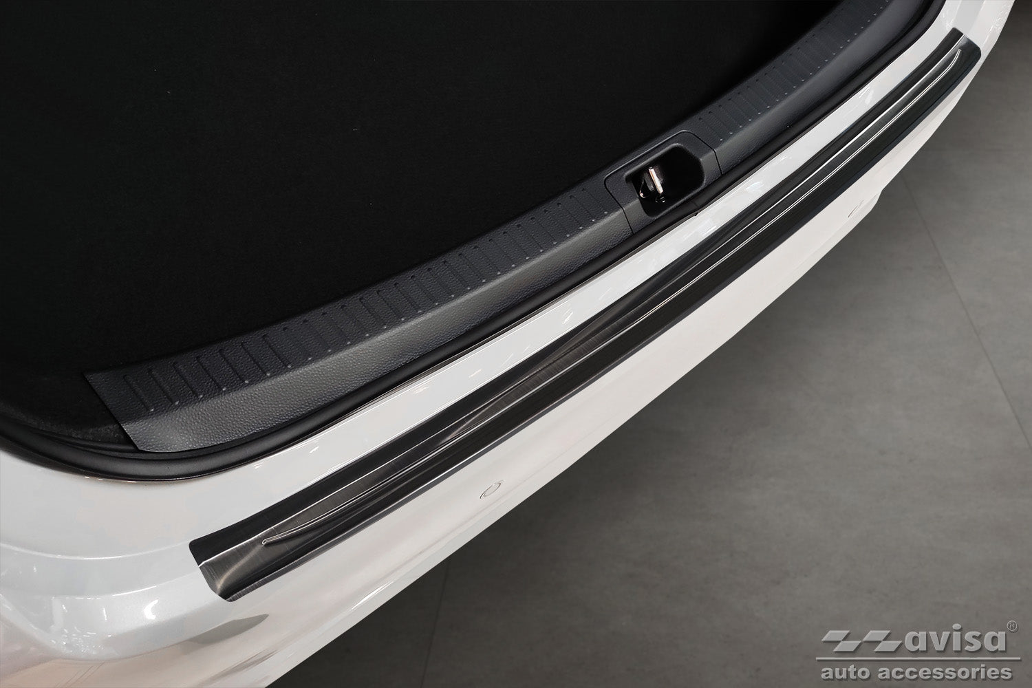 protector de parachoques trasero Toyota COROLLA GR negro 2019+