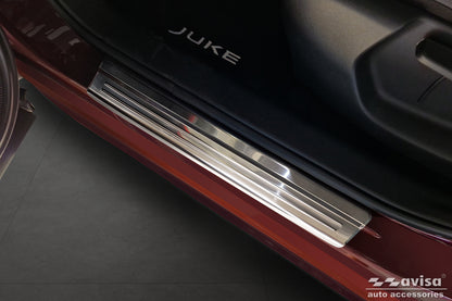 Protector umbral de puertas en relieve NISSAN JUKE plata satinado